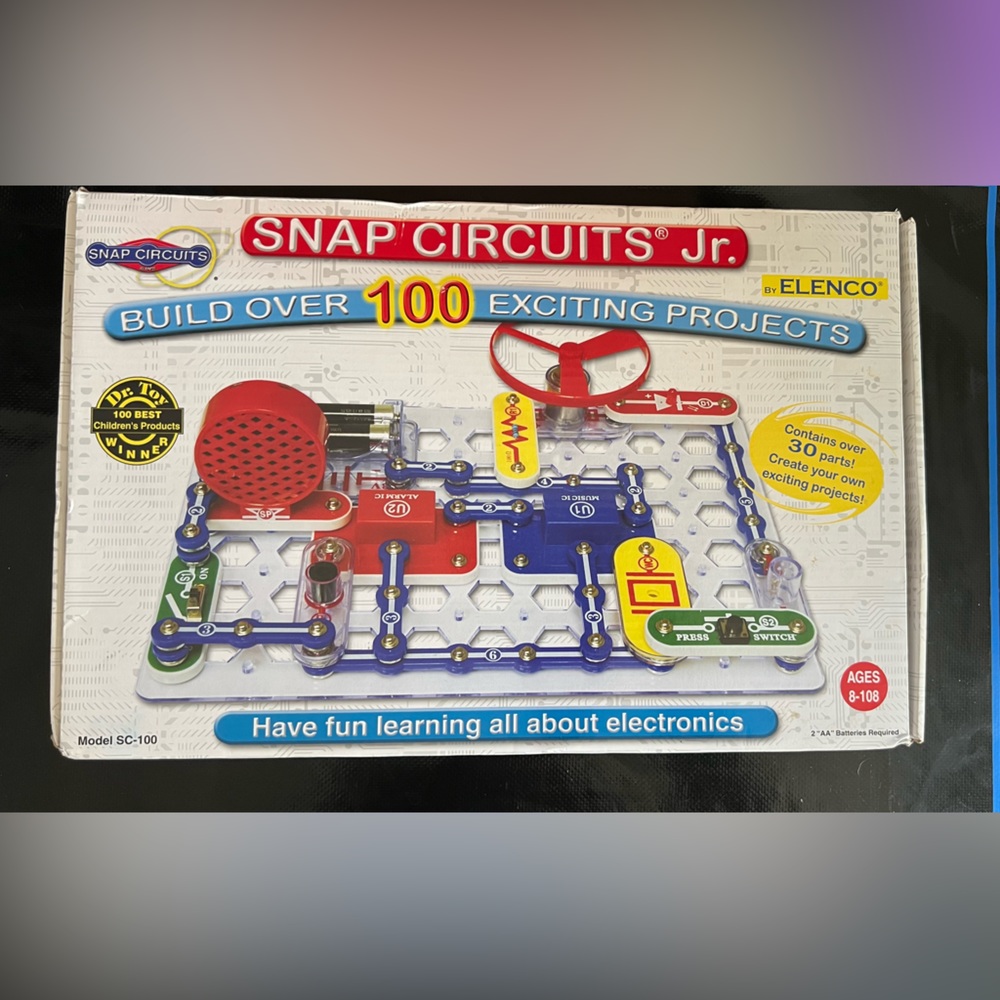 Snap Circuits Jr. Electronics Exploration Kit, Over 100 Projects, STEM Educ. Toy